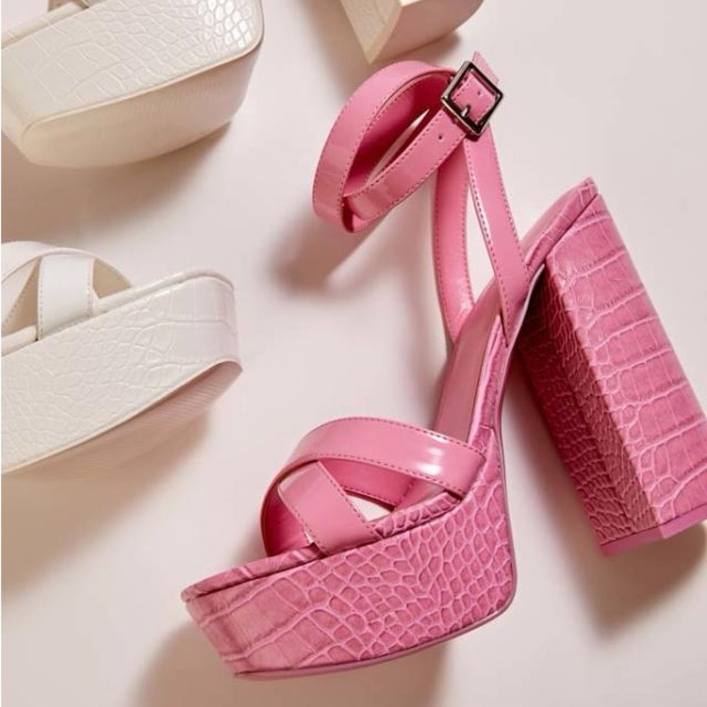 Forever 21 x Nine West Platform shoe in Barbie Pink